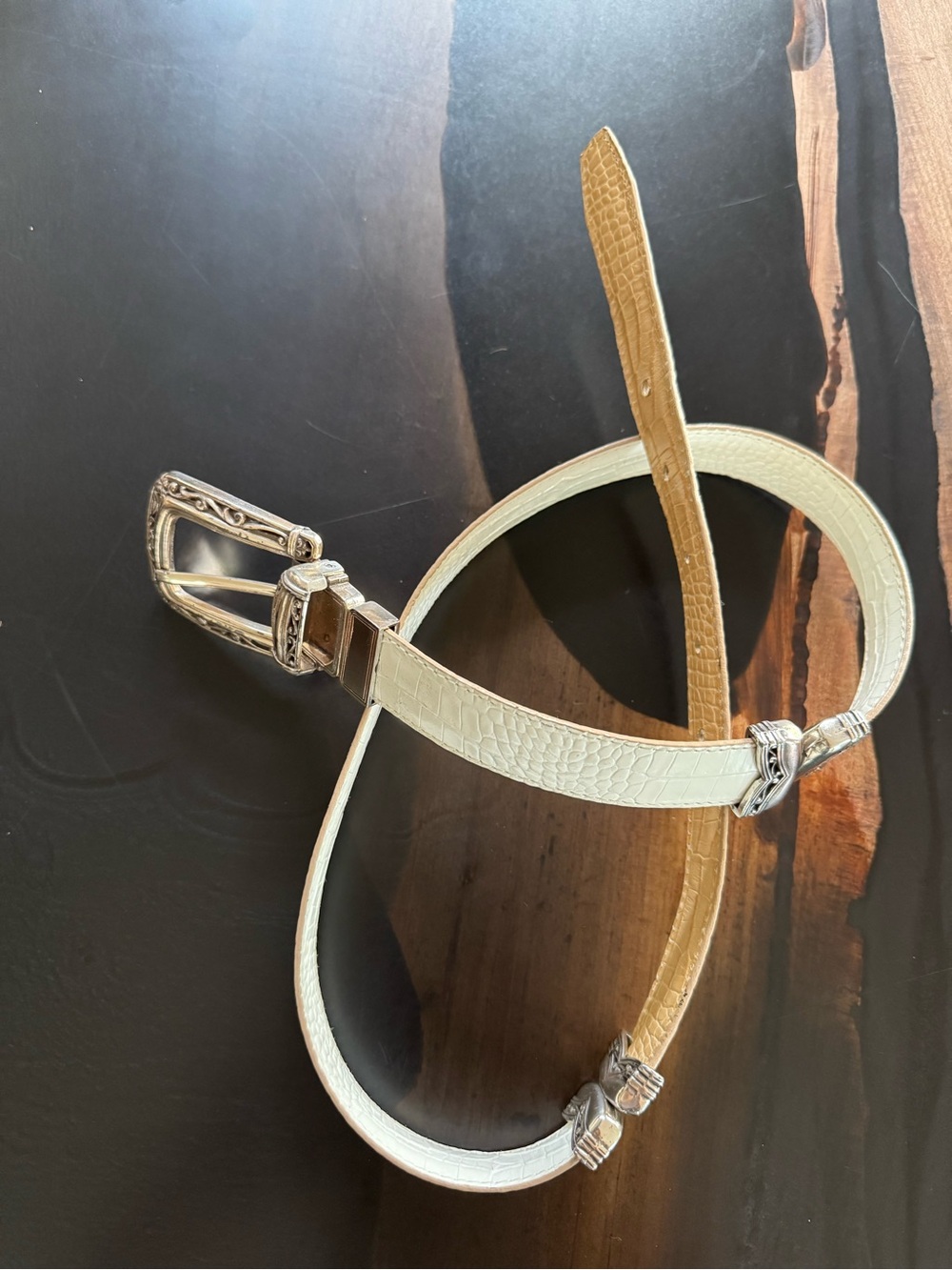 Brighton Cream Tan Reversible Croc Embossed Leather Belt Scroll Buckle Size 32 - Picture 6 of 7